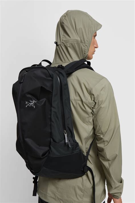 arcteryx arro 22 sale.